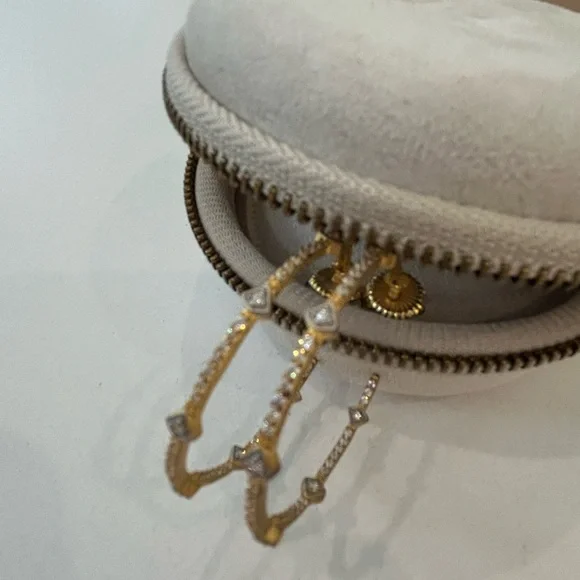 Freida Rothman pave arrow hoop earrings size medium - Picture 4 of 8